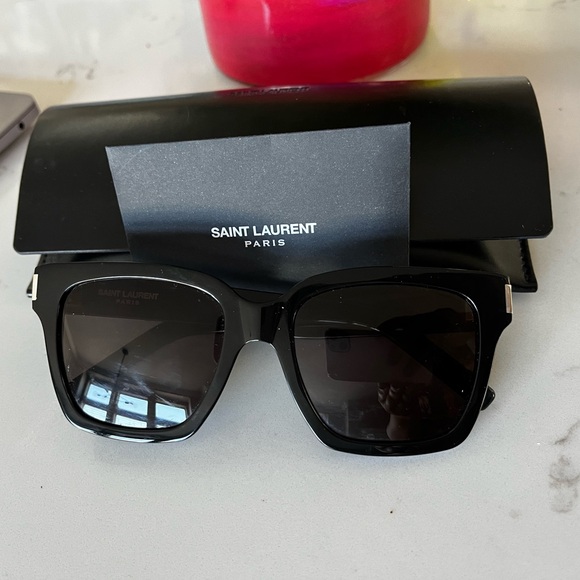 EUC Saint Laurent SL 507 - Picture 2 of 8